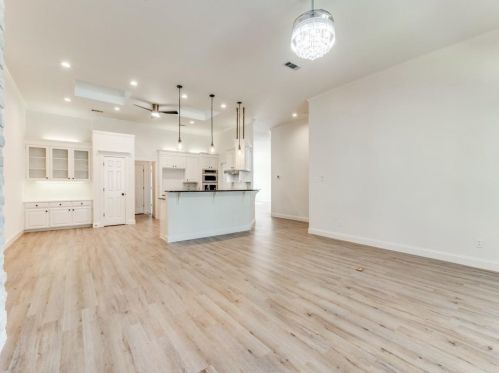 8309 Thornhaven Ct, North Richland Hills TX  76182-8625 exterior