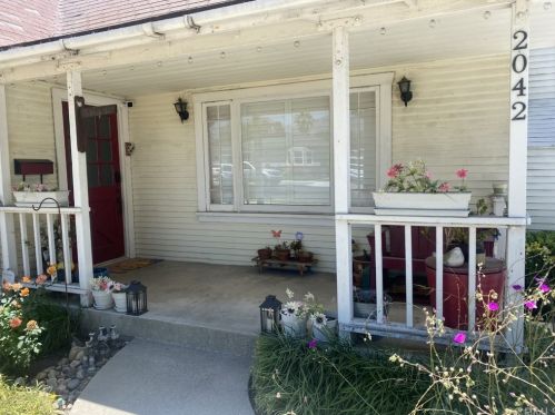 2042 7th St, La Verne, CA 91750-4411