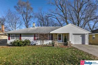 1021 Parkway Dr, Bellevue, NE 68005-3951