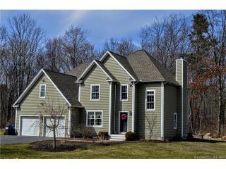 17 Elizabeth Dr, Torrington, CT 06791-2234