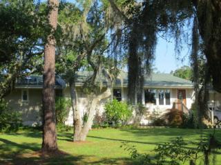 144 Grady Dale Ln, Cape Lookout National Seasho, NC 28516-7534