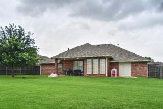 12212 9th Pl, Yukon, OK 73099-7306