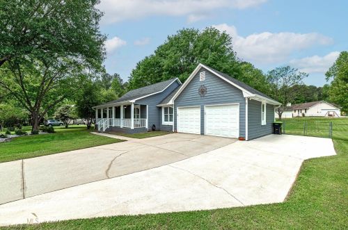 190 Dogwood Trail Dr, Stockbridge GA  30281-5835 exterior