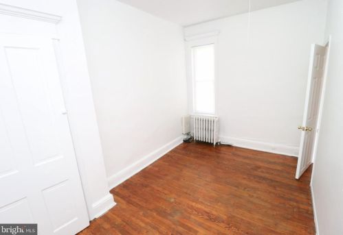 2006 4 St, Philadelphia PA 19122-1509 exterior