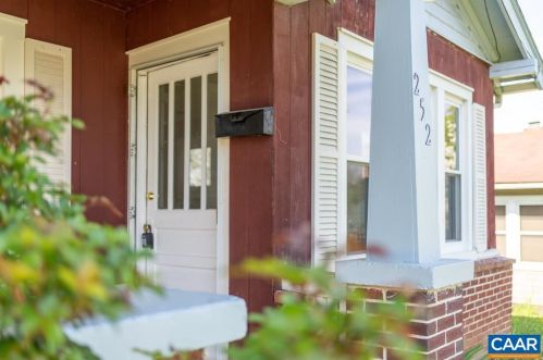 252 Lancaster Ave, Staunton, VA 24401-3147