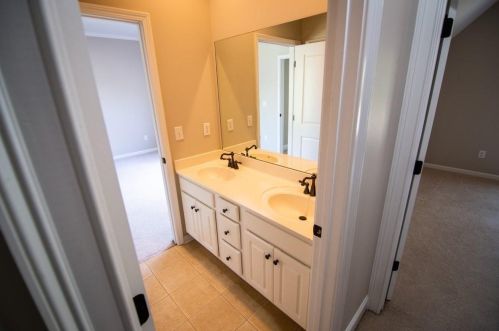 5170 Halcyon Dr, Atlanta GA  30349-1594 exterior