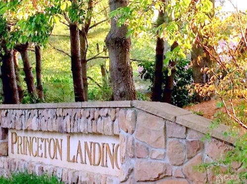15 Sayre Dr, Princeton, NJ 08540-5805