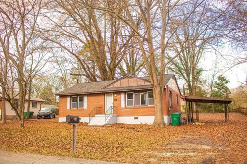 846 Birch St, Forest Park, GA 30297-3918