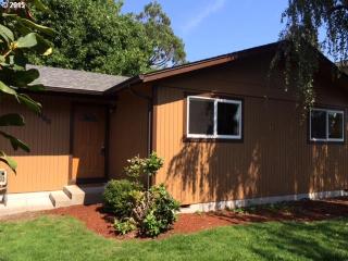 1060 Hayden Bridge Rd, Springfield, OR 97477-1554