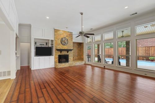 2221 Lorraine Dr, Carrollton TX 75006-4322 exterior