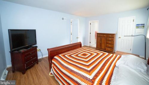 102 Suncrest Rd, Lancaster PA  17601-4834 exterior