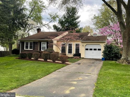1627 Nathan Ln, Herndon, VA 20170-2959