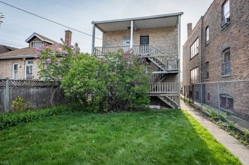 8024 Loomis Blvd, Chicago, IL 60620-3828