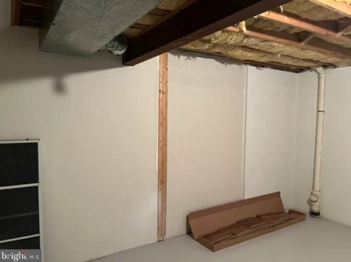 833 Marjory Ter, Lancaster PA  17603-5866 exterior