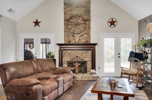 61 Masters Way, Newnan, GA 30265-1696