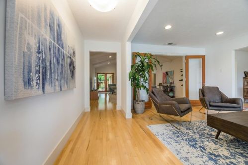 7034 Chantilly Ln, Dallas, TX 75214-2812