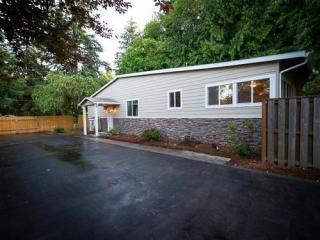 11285 Forest Ln, Portland, OR 97223-4239