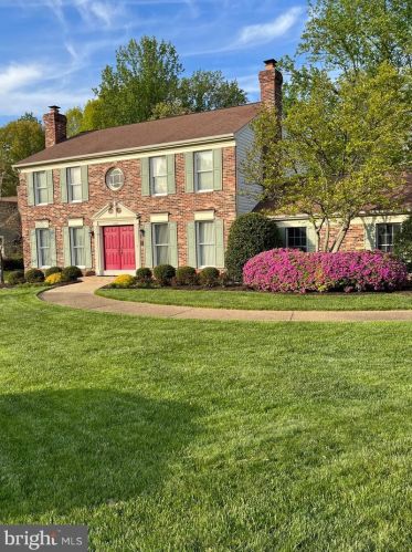 4948 Brightleaf Ct, Woodbridge, VA 22193-3208