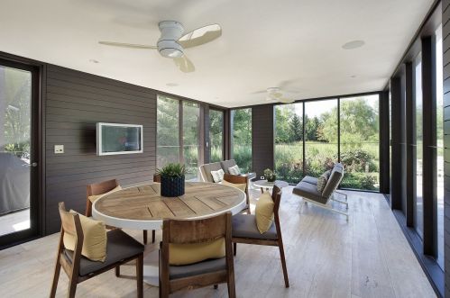 2500 Telegraph Rd, Bannockburn IL  60015-1540 exterior