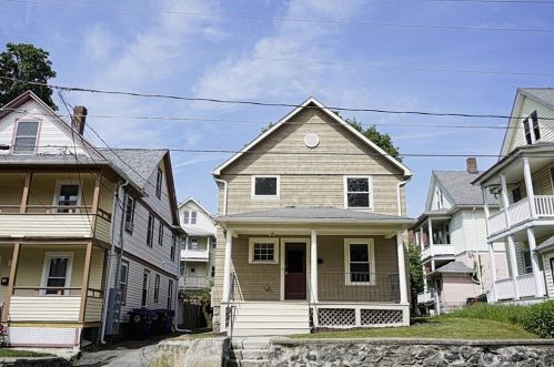 140 Clarence St, Torrington, CT 06790-6710