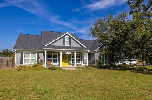644 Laurel Dr, Hartwell, GA 30643-4373