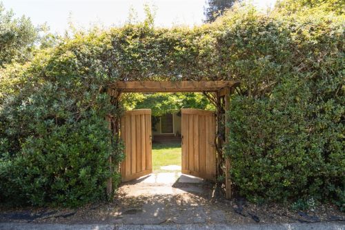 2 Walker Rd, Mill Valley, CA 94941-1617