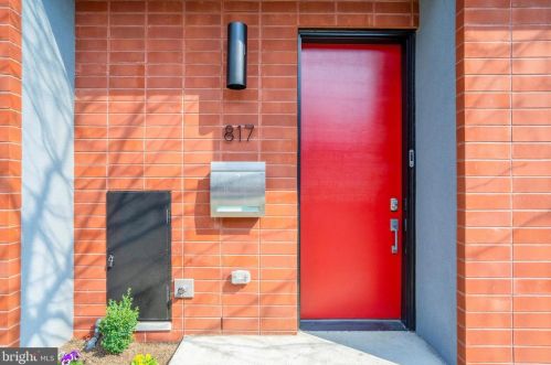 817 4th St, Philadelphia PA  19147-3127 exterior