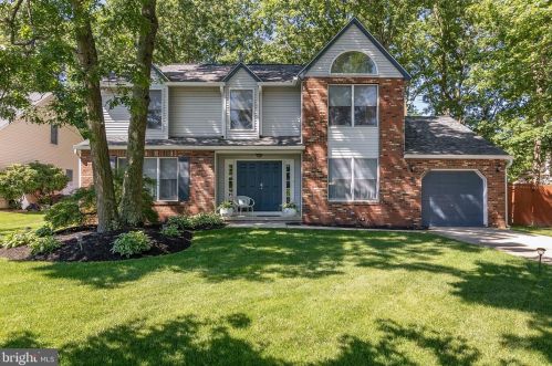 2 Gate Dr, Erial, NJ 08081-2173