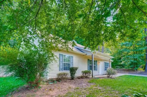112 Apache Rd, Jackson, GA 30233-3667