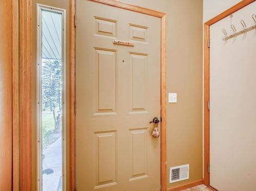 542 Bear Ave, Saint Paul MN  55127-7055 exterior