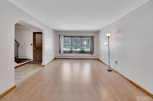 155 Alcoa Ave, Edison, NJ 08837-3070