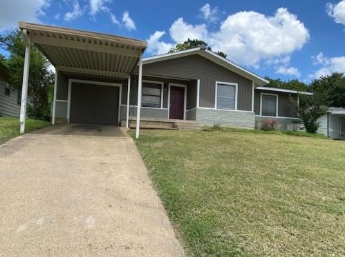 808 Scenic Hill Dr, Fort Worth, TX 76111-1232