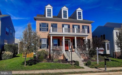 43172 Alex St, Leesburg, VA 20176-5019