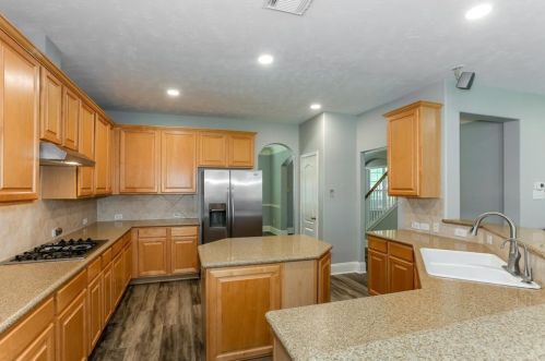 2207 Stoneycreek Park Ct, Conroe TX  77385 exterior