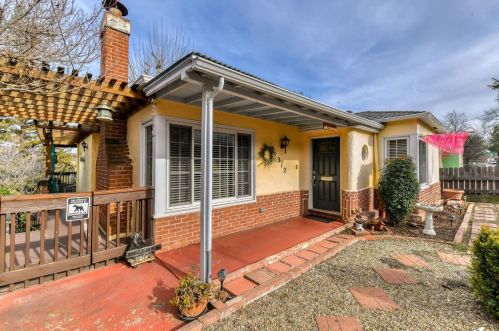 312 Anita St, Jackson, CA 95642-2507