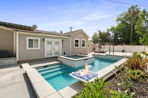 3364 Cedar St, Riverside CA  92501-2625 exterior