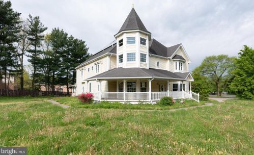 405 Delanco Rd, Beverly, NJ 08010-2434