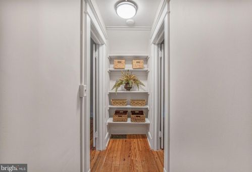 9715 Capitol View Ave, Silver Spring MD 20910-1033 exterior