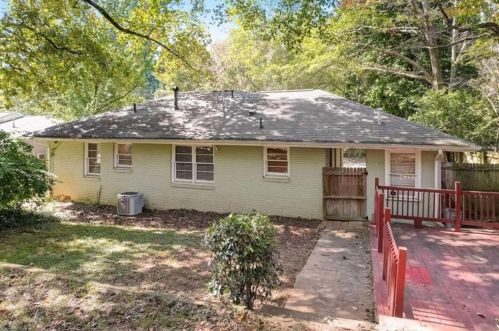 2612 Blount St, Atlanta GA  30344-6716 exterior