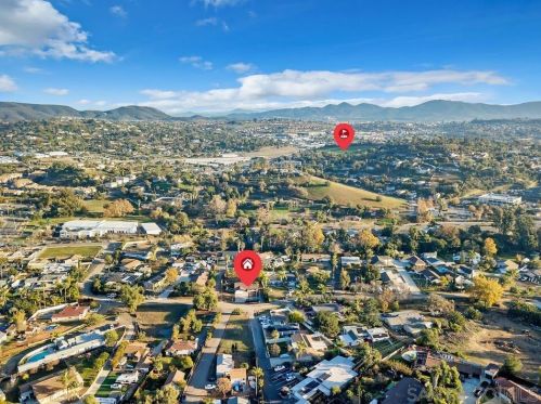 160 El Valle Opulento, Vista CA 92083-7708 exterior