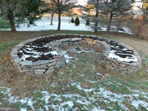 2502 Burgundy Dr, Fallston MD  21047-2112 exterior