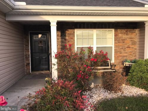59 Cheval Pl, Falling Waters, WV 25419-1130