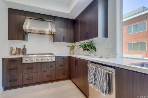 262 Rockefeller, Irvine CA  92612-8113 exterior