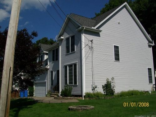 54 William St, Huntington CT  06484-2224 exterior