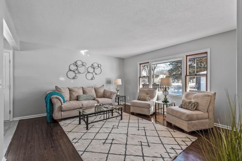2700 2 St, Saint Paul MN  55109-1502 exterior