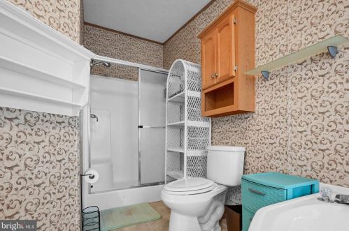 135 Raptor Dr, Hanover PA  17331-8108 exterior