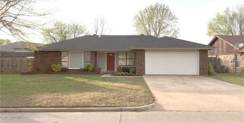 919 Luglena Ln, Purcell, OK 73080-1763