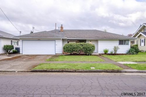 370 E St, Lebanon OR  97355-1757 exterior