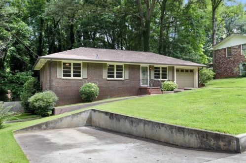 2490 Melody Ln, Kennesaw, GA 30152-3426