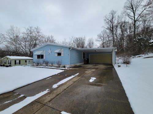 32 Shady Ln, Springfield, OH 45504-5917